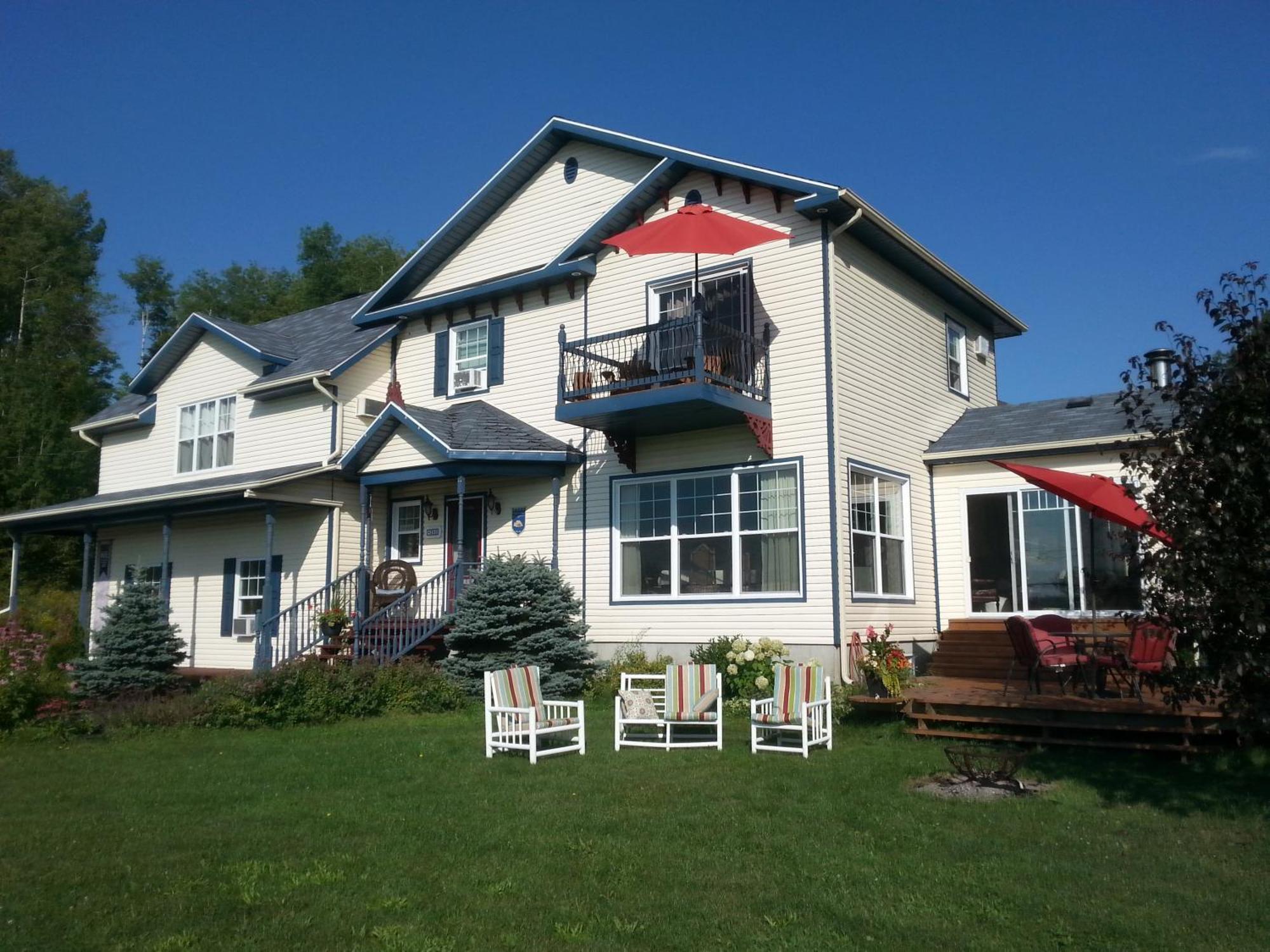 Domaine De La Baie, Les Suites Shawinigan Exterior foto