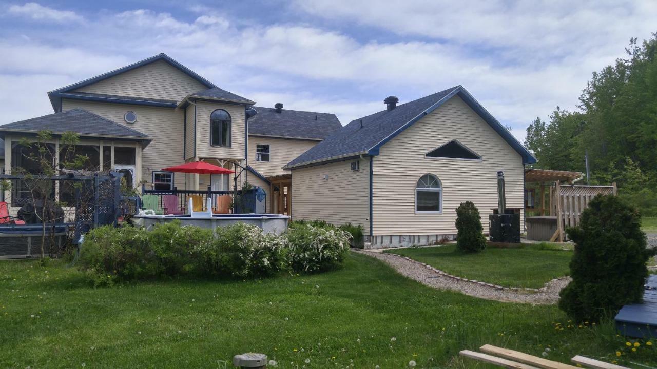 Domaine De La Baie, Les Suites Shawinigan Exterior foto